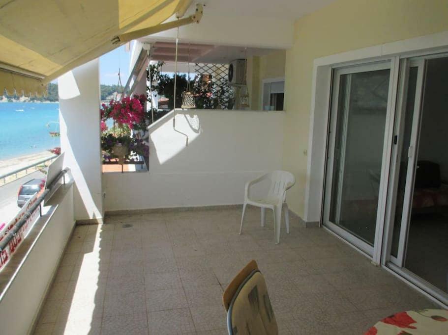 Seaside Beach House Siviri Bagian luar foto